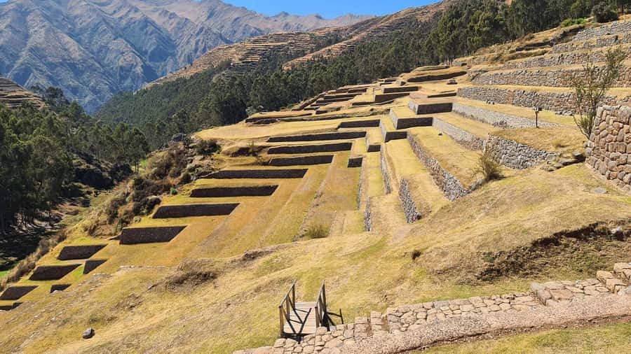 Sacred Valley: Chinchero, Moray, Ollantaytambo & Pisac+Lunch - Chinchero: Textiles Before Stone