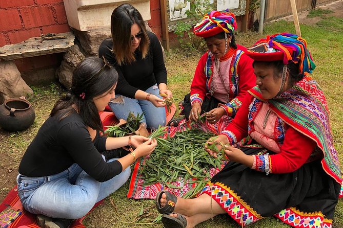 Sacred Valley Textile Workshop – Dyeing & Weaving in Cusco - Why this is more than a textile demonstration