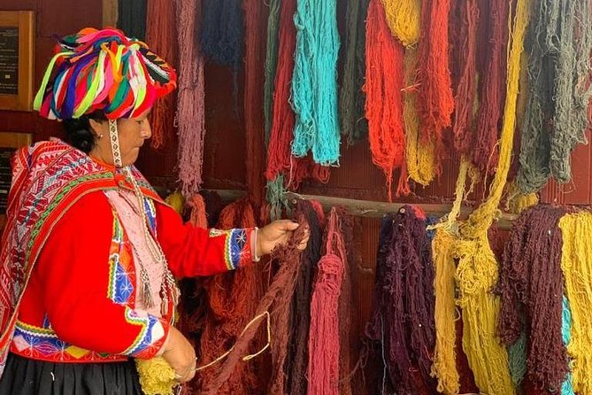 Sacred Valley Textile Workshop – Dyeing & Weaving in Cusco - Turning alpaca fiber into workable yarn