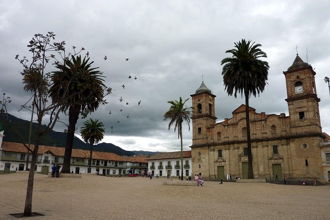 Salt Cathedral of Zipaquirá & Lake Guatavita: Private or Shared - What the guides add to the day