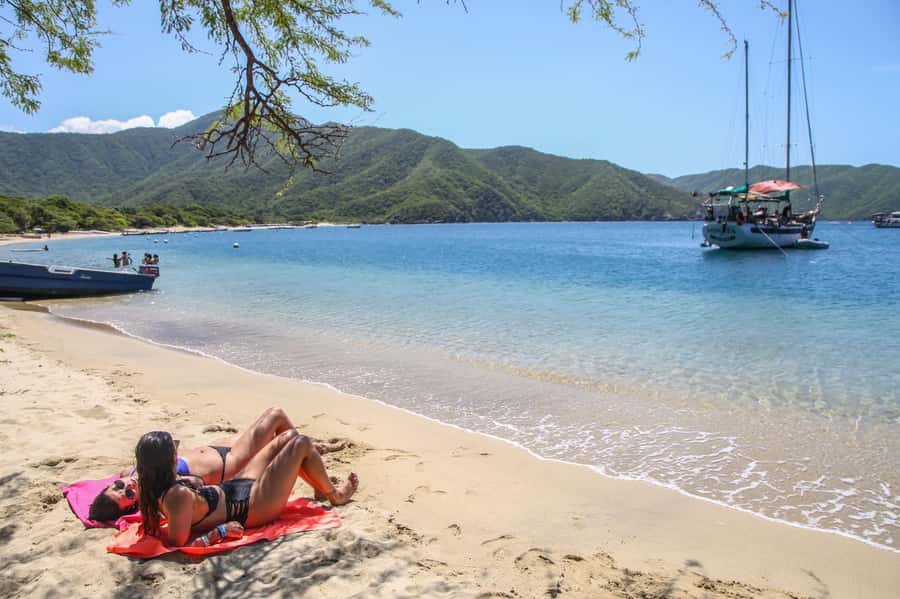 Santa Marta: Sailboat day tour to Tayrona Park - Sailing Back Toward Santa Marta