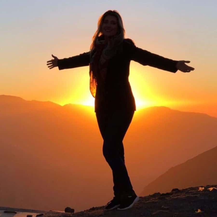 Santiago: Andes Mountains Sunset and Valle Nevado & Picnic - Farellones adds a different mountain stop