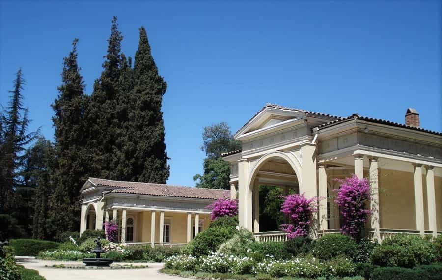 Santiago: Concha y Toro Vineyard Tour w/ Transfer & Tasting - Leaving Santiago for the vineyards of Pirque
