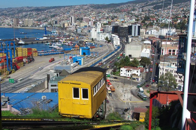 Santiago: Full day tour to Valparaiso and Viña del Mar city - Santiago to the Pacific through two Chilean valleys