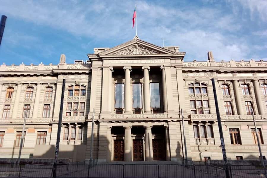 Santiago: Guided Walking Tour of the Historical Old Town - Bellas Artes, Lastarria, and the city’s creative side