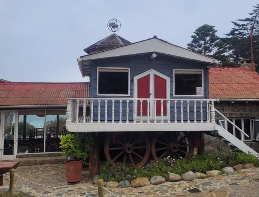 Santiago: Tour to Isla Negra, Algarrobo and Undurraga Wines - What $76 includes, and what it does not