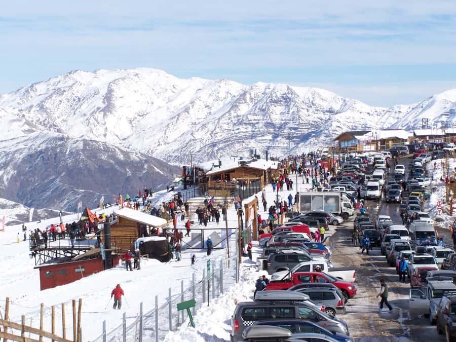 Santiago: Valle Nevado and Farellones Ski-Center Day Trip - Lunch and the long ride back
