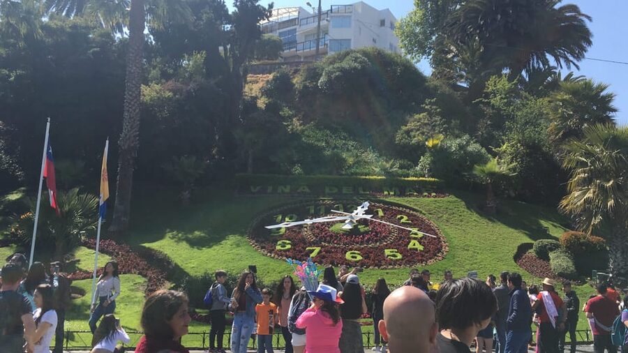 Santiago: Viña Del Mar, Valparaiso, Casablanca & Reñaca Tour - What the $37 price really covers