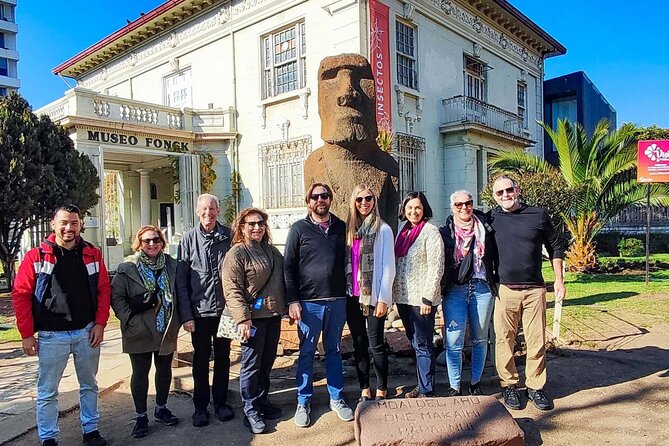 Santiago: Viña del Mar, Valparaiso & Casablanca Valley Tour - Walking Valparaíso’s colorful hill districts