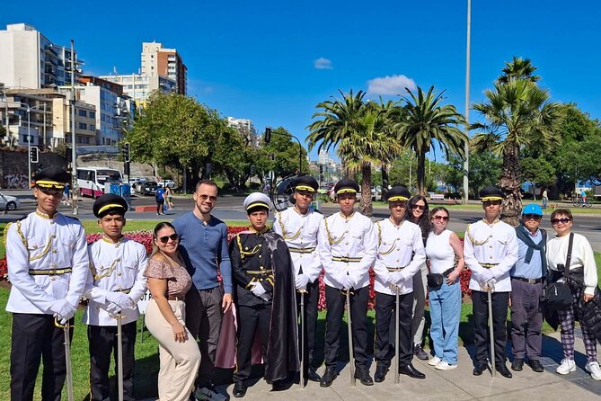 Santiago: Viña del Mar, Valparaiso & Casablanca Valley Tour - Funiculars, palaces, and hilltop views