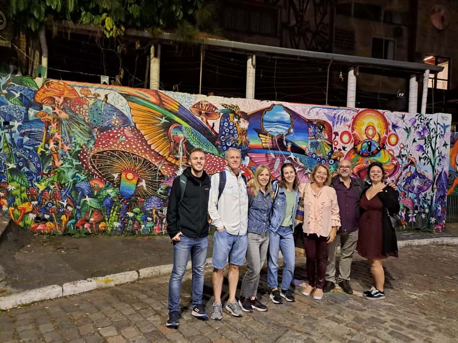 São Paulo: Bar and Street Art Crawl with Local Guide - The first bar stop: a gentle start, not a food tour