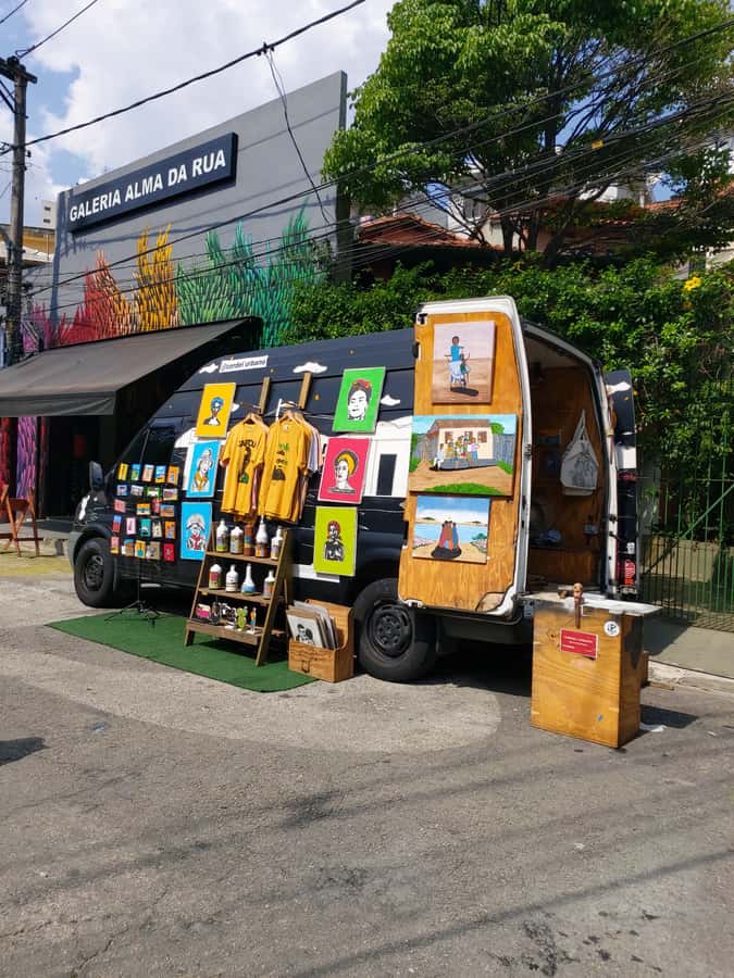São Paulo: Bar and Street Art Crawl with Local Guide - What $43 gets you, and what it does not