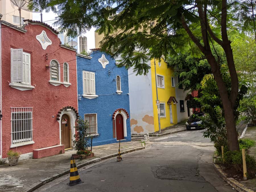 São Paulo: Liberdade Street Food Tour - Takoyaki, tempura, or weekday empanadas