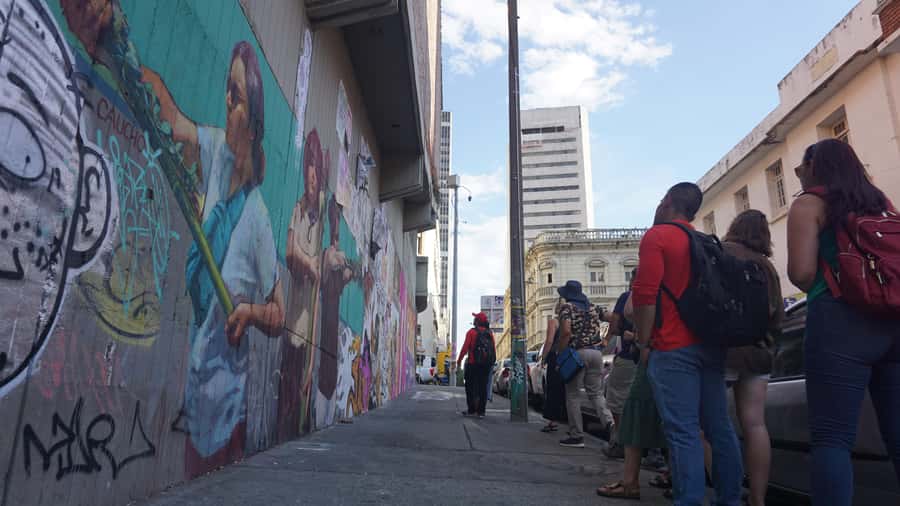 Shared Tour Cali's Salsa, Graffiti & Resistance Experience - Who should book this tour?