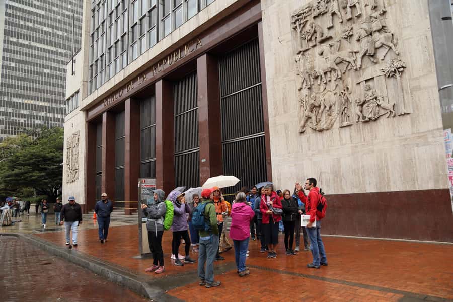 Shared Tour Colombian Conflict War, Drug Trafficking & Peace - The Bogotazo and the beginning of La Violencia