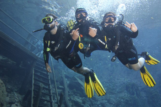 Skip the Line: Lagoa Misteriosa Admission Ticket with Scuba Diving Experience - The stairway and physical demands