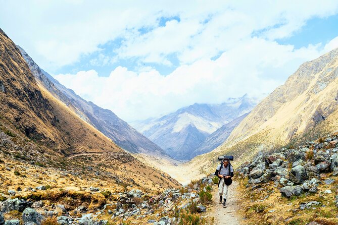 Small Group 5 Days Salkantay and Machu Picchu by Llactapata Tour - Day three, from mountain trail to coffee country