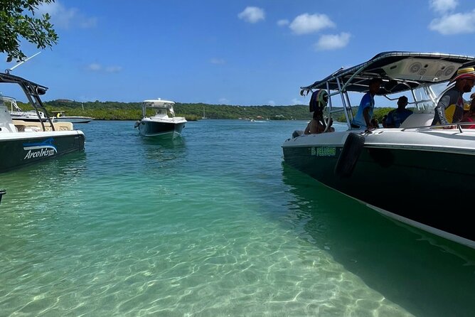 Sport Boat : Rosario Island,lunch on private island - Isla Grande and the 25-minute snorkeling stop