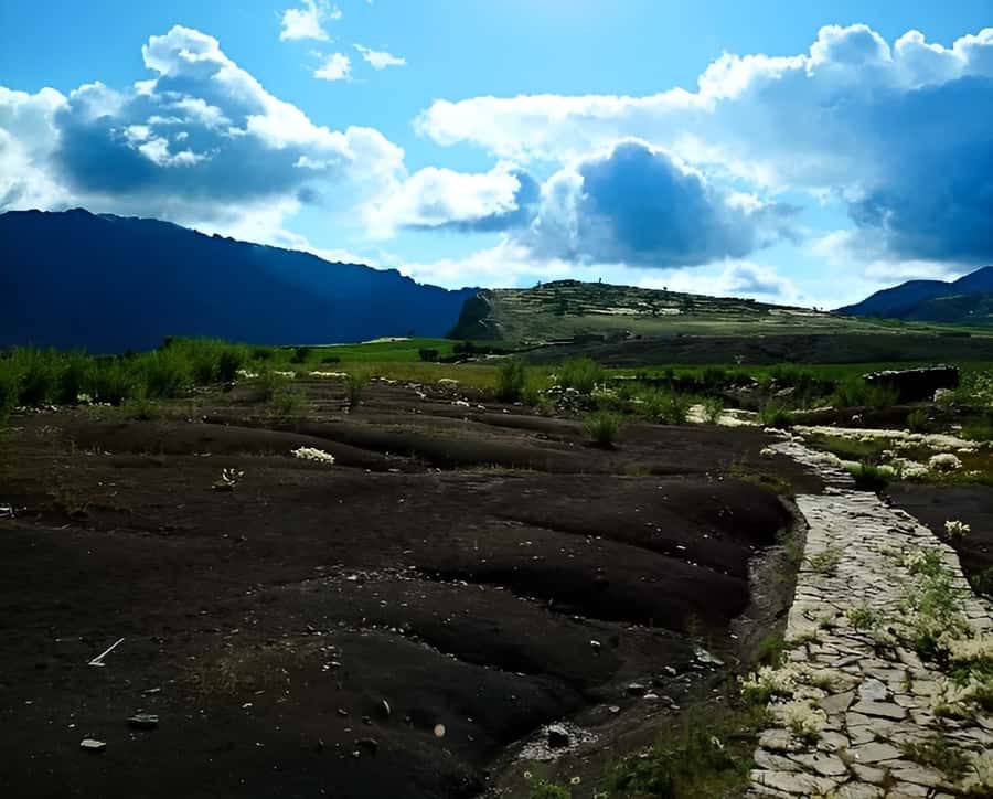 Sucre: 1-Day Trek in the Crater of Maragua and Inca Trails - Chaunaca and the first look at Maragua