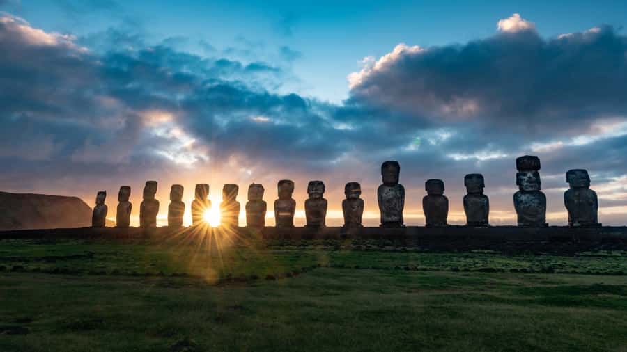 Sunrise Tongariki: Sunrise at Tongariki Park Private Tour - Arriving at Ahu Tongariki before sunrise