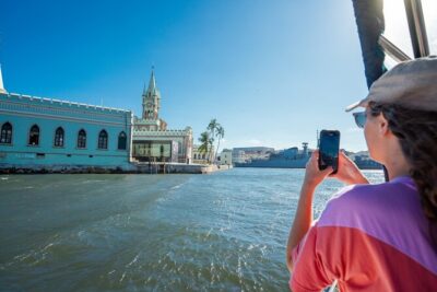 Sunset Boat Tour with Beer, Water, Soda and Snacks included