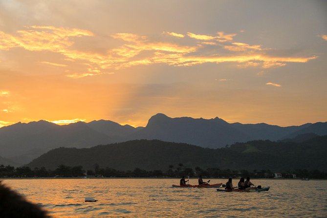 Sunset Kayaking - Crossing toward Jabaquara Beach