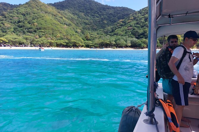 Tayrona by sea - The 8:30 am start at Santa Marta Marina