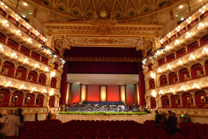 Teatro Colon Guided Tour Admission Ticket - Entering through Cerrito 628