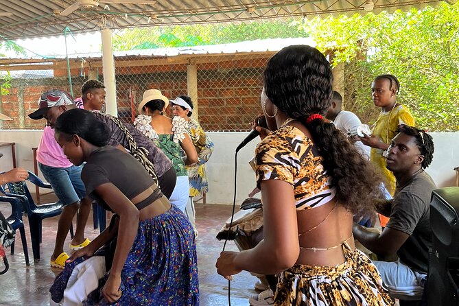 Tour a san Basilio de Palenque desde cartagena - The traditional dance and music show