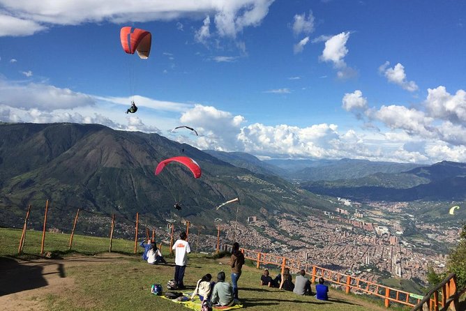Tour Paragliding - Timing, flexibility, and the flight after the flight