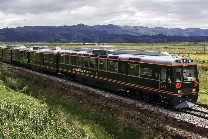 Tour To Machupicchu 2 Days by Train - The return: walking, train, bus, and a late Cusco arrival
