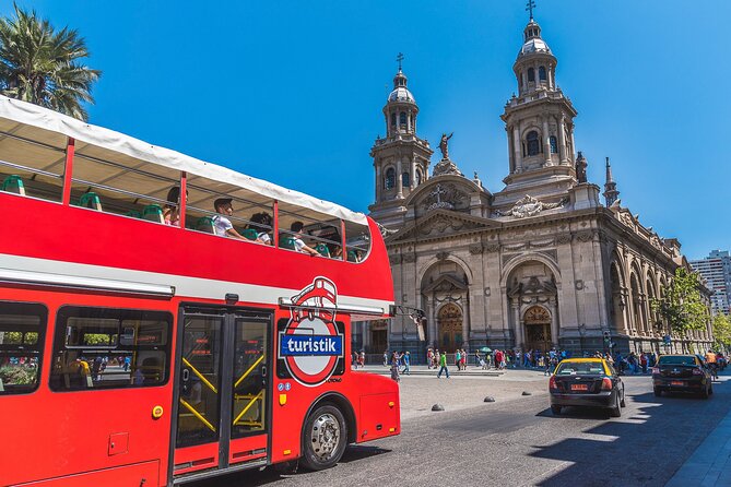 Tourist bus around Santiago for a day - The eastern city: Parque Arauco and Bicentennial Park