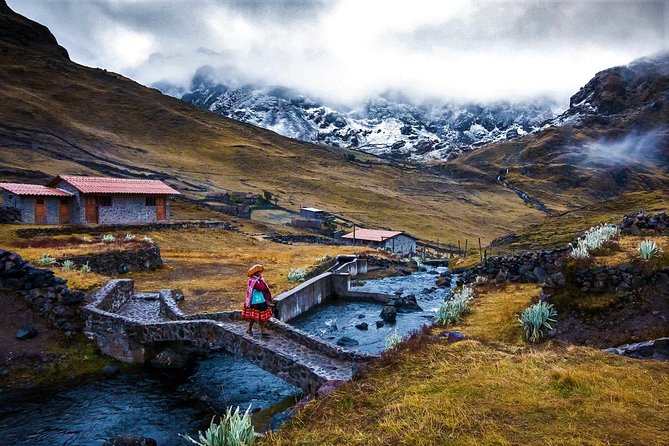 Ultimate Lares Trek & Inca Trail 5 days - Day 3: Leaving the mountains for Ollantaytambo