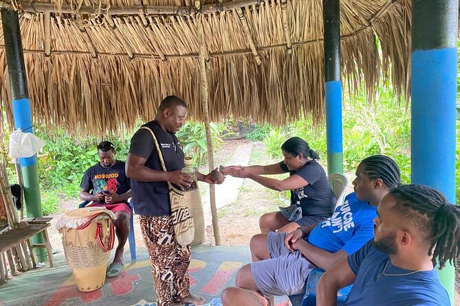 Visit Palenque with natives : history, culture and ancestral legacy - Traditional life inside the Simankongo House Museum
