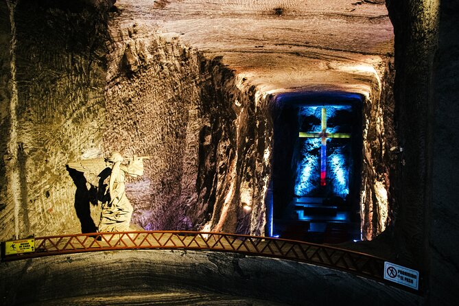 Visit to Zipaquirá & Guatavita Private Tour from Bogotá (9 Hrs.) - What private touring changes