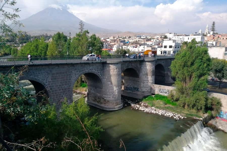 Walking tour in the Historic Center of Arequipa - The real cost: $10 plus a guide tip