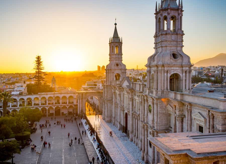 Walking tour in the Historic Center of Arequipa - Meeting at Santa Catalina Street 204